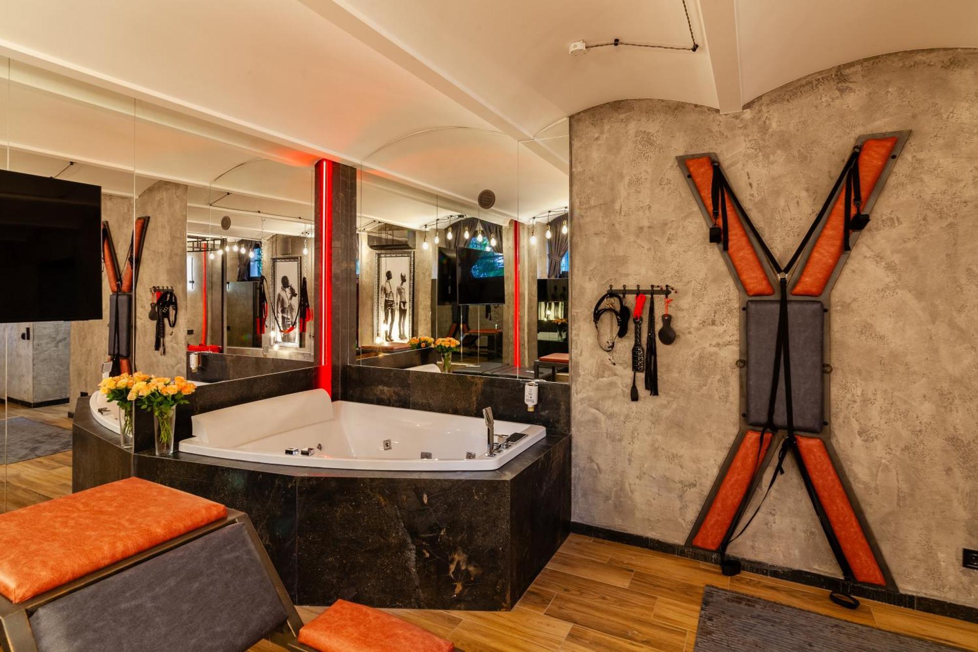Royal Hot Jucuzzi Apartment Lviv Kültér fotó